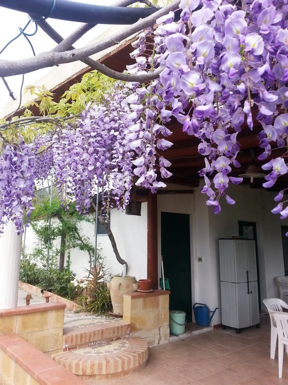 B&B La Casa Dell'Artista Assoro Luaran gambar